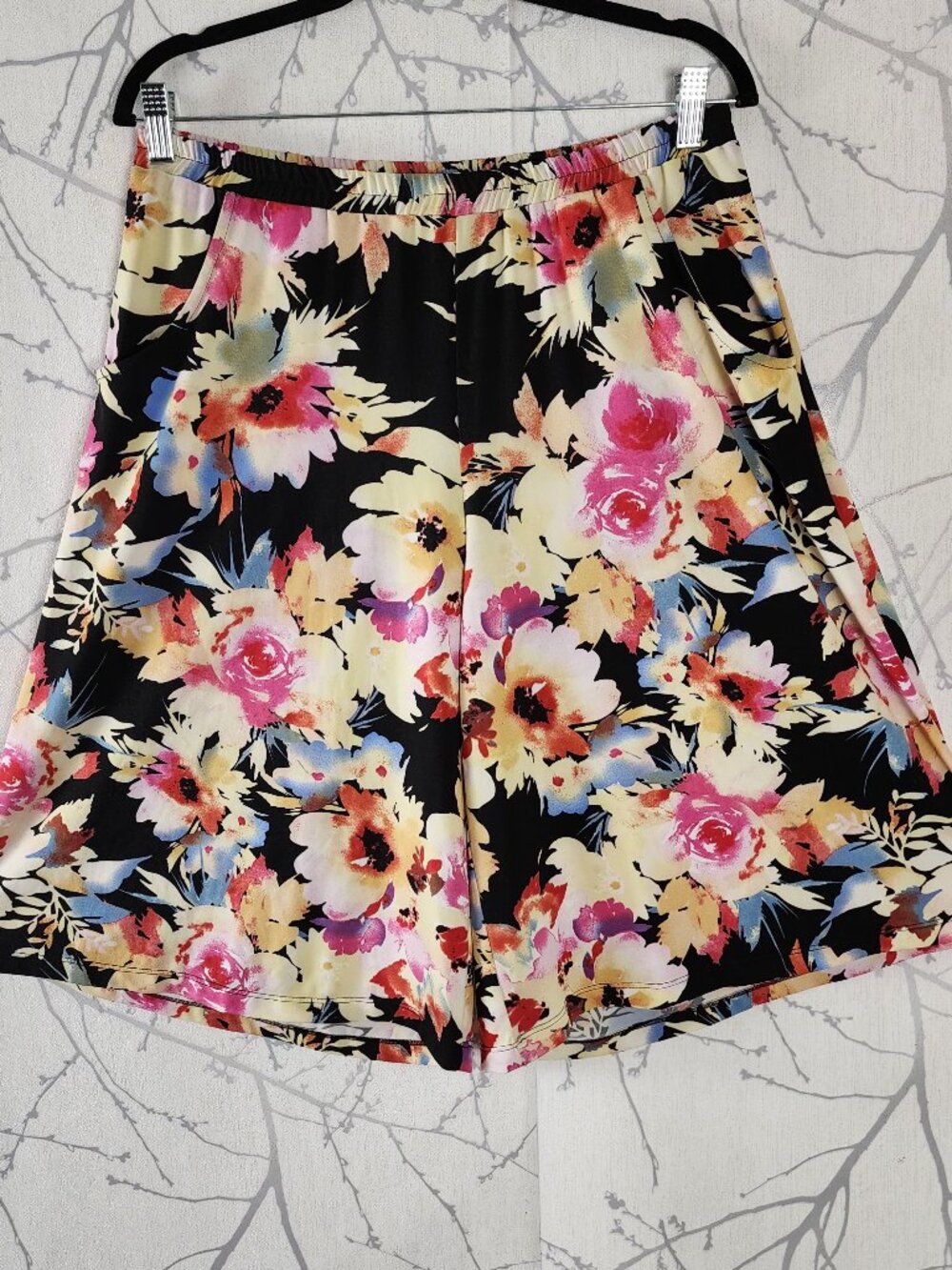 Marallis Colorful Floral Print Stretch Knit High Rise Flowy Shorts